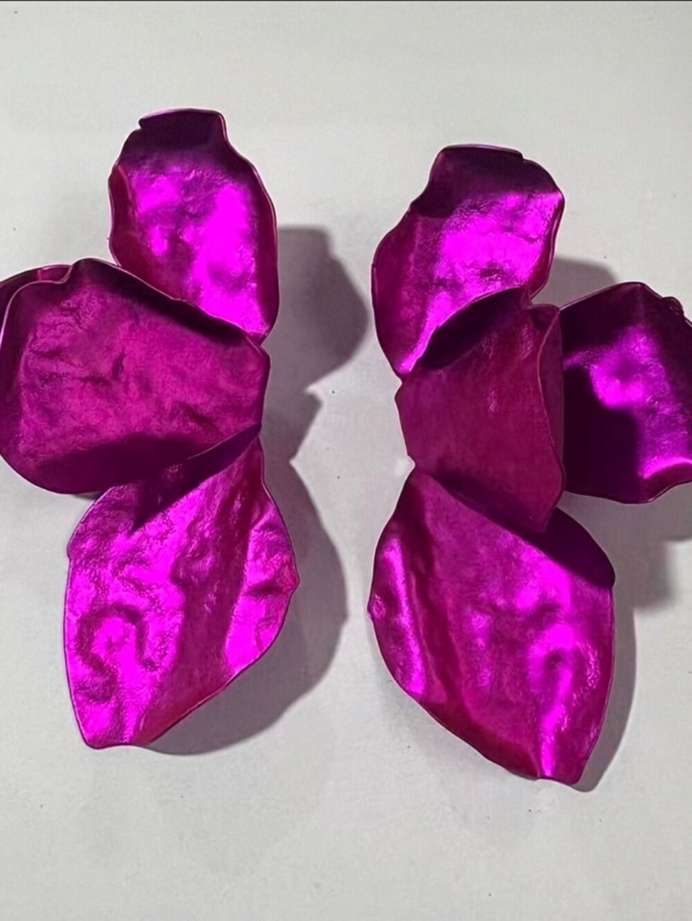 NWT* Pink, Fuchsia, Large Petal Flower Stud  Earrings* NEW
Fashion Jewelry